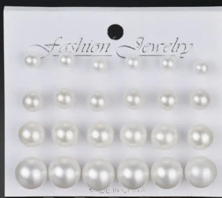 12 páru perlových náušnic