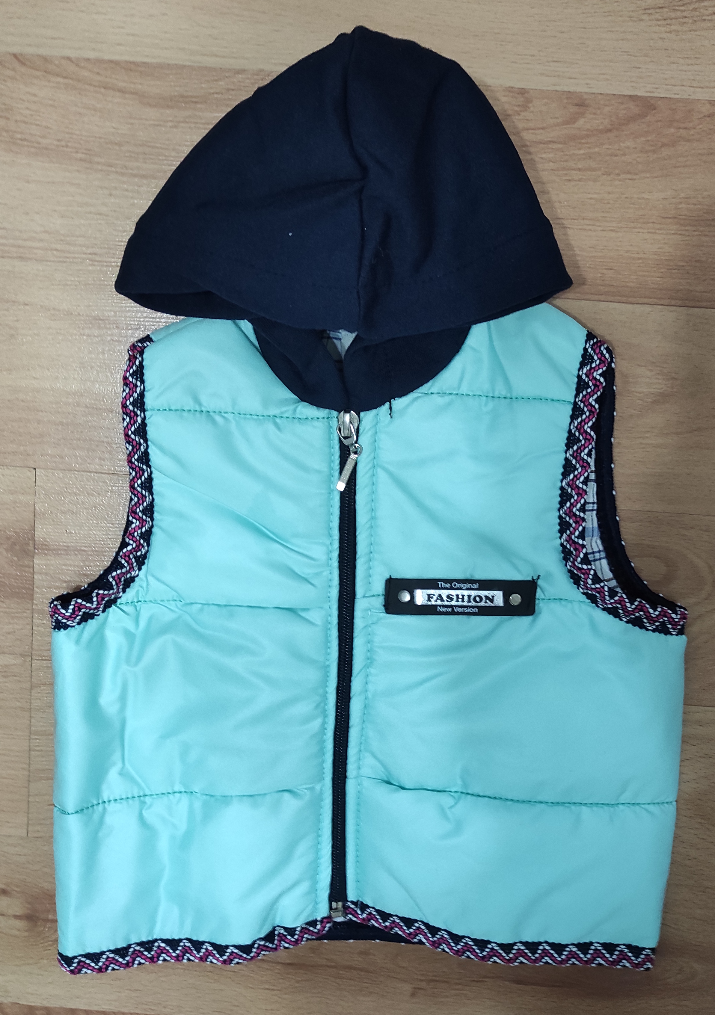 Vesta s kapucí Girls mint